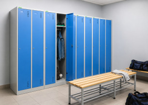 Durchdacht geplante Umkleide spart Platz, Zeit und alltägliche Sorgen