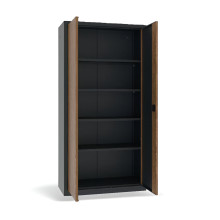 Büroschrank mit Holzfurnier an den Türen.