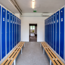 #16 SPORTBENCH 800 – Zabudovaná lavica ku skriniam so šírkou 800 mm