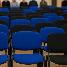 #29 CONFCH BE - Konferenzstuhl, stappelbar, blau
