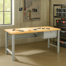 Arbeitstisch mit 1 Hängeschublade und verstellbaren Beinen, 1700 mm