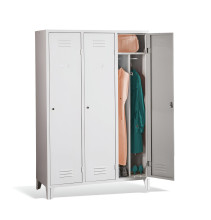 3-türiger Kleiderschrank mit Trennwand und Beinen