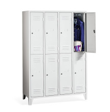 8-türiger Garderobenschrank mit kurzen Türen und Füßen
