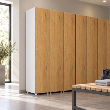 Holz-Garderobenschrank mit 1 Tür und langer Tür, auf Gleitern