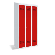 #03 STANDARD HACCP 3 W – 3-türiger Kleiderschrank mit beweglicher Trennwand, Dachschräge und Schuhregal, RAL 3020