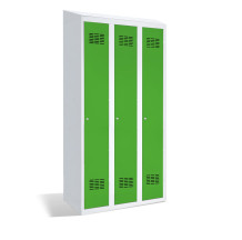 #03 STANDARD HACCP 3 W – 3-türiger Kleiderschrank mit beweglicher Trennwand, Dachschräge und Schuhregal, RAL 6018