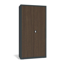 Büroschrank mit Holzfurnier an den Türen.