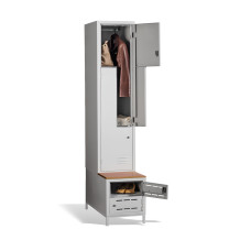 #03 CIK-CAK MAXI 2 PLUS – 2+2-türiger Kleiderschrank mit Z-förmigen Türen, eingebauter Sitzbank und Schuhschränken