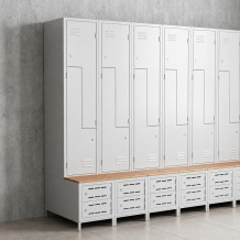 #03 CIK-CAK MAXI 2 PLUS – 2+2-türiger Kleiderschrank mit Z-förmigen Türen, eingebauter Sitzbank und Schuhschränken