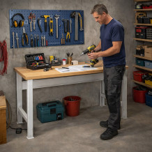 Arbeitstisch mit verstellbaren Beinen, 1500 mm