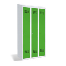 #03 STANDARD HACCP 3 W – 3-türiger Kleiderschrank mit beweglicher Trennwand, Dachschräge und Schuhregal, RAL 6018